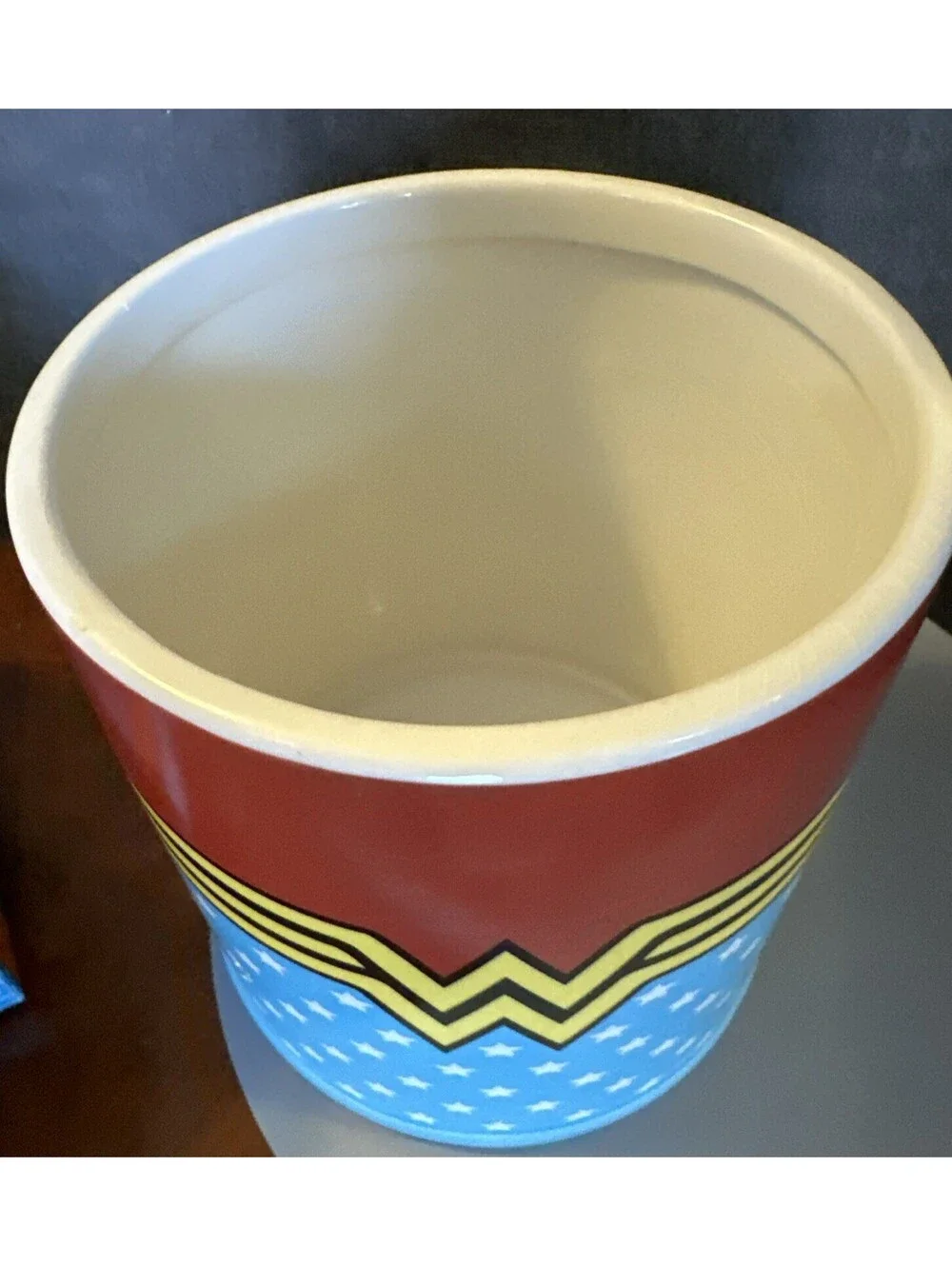 Wonder Woman SuperHero Icon Iconic Ceramic Cookie Jar Dc Comics Collectible